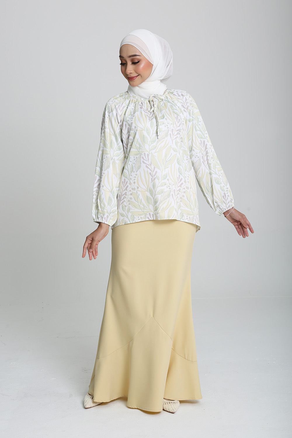 The Botani Floral Blouse in Yellow